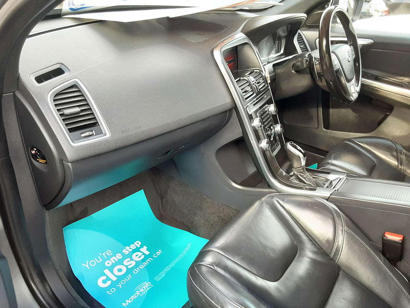 Volvo XC60 2.4 XC60 R-Design Luxury Nav D4 AWD Auto 4WD 5dr 5dr Automatic 2025