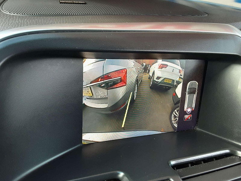 Volvo XC60 2.4 XC60 R-Design Luxury Nav D4 AWD Auto 4WD 5dr 5dr Automatic 2025