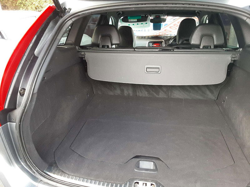 Volvo XC60 2.4 XC60 R-Design Luxury Nav D4 AWD Auto 4WD 5dr 5dr Automatic 2025