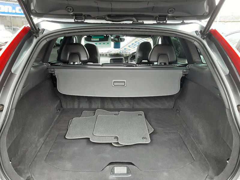 Volvo XC60 2.4 XC60 R-Design Luxury Nav D5 AWD Auto 4WD 5dr 5dr Automatic 2025