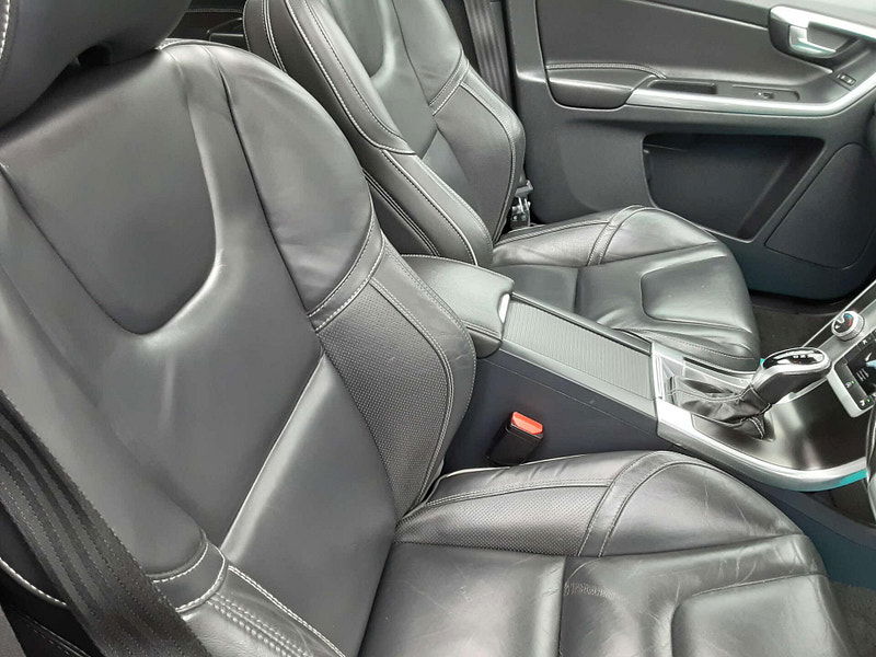 Volvo XC60 2.4 XC60 R-Design Luxury Nav D5 AWD Auto 4WD 5dr 5dr Automatic 2026