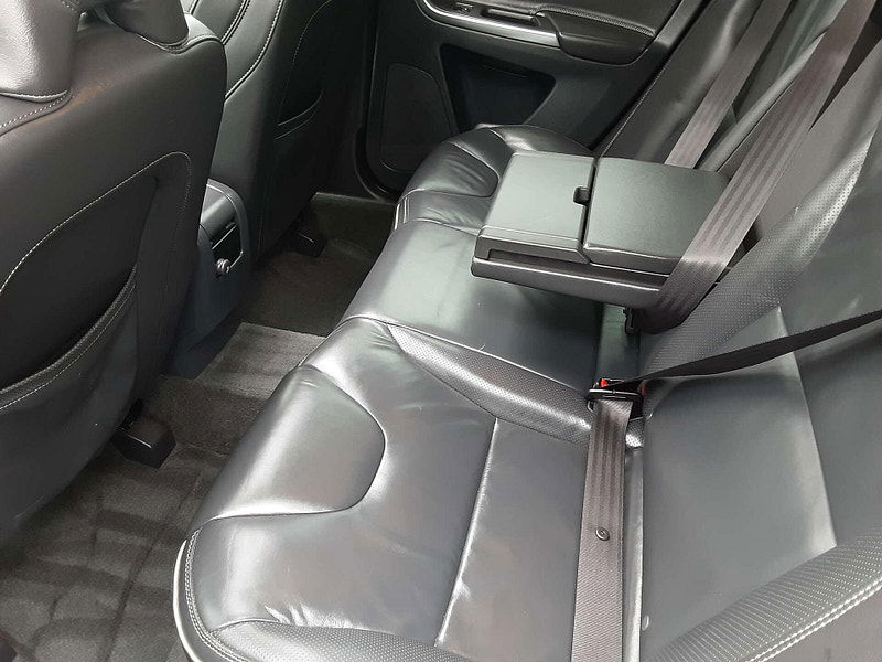 Volvo XC60 2.4 XC60 R-Design Luxury Nav D5 AWD Auto 4WD 5dr 5dr Automatic 2026