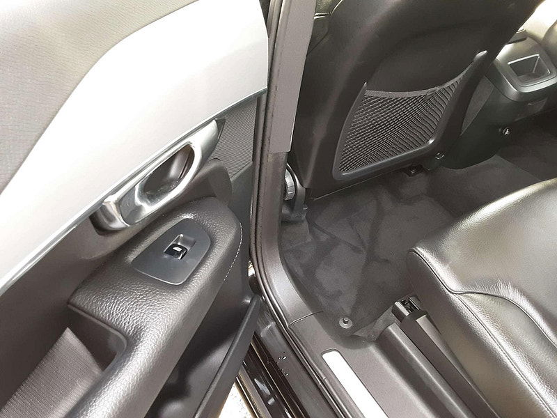 Volvo XC90 2.0 XC90 Momentum D5 AWD Auto 4WD 5dr 5dr Automatic 2025