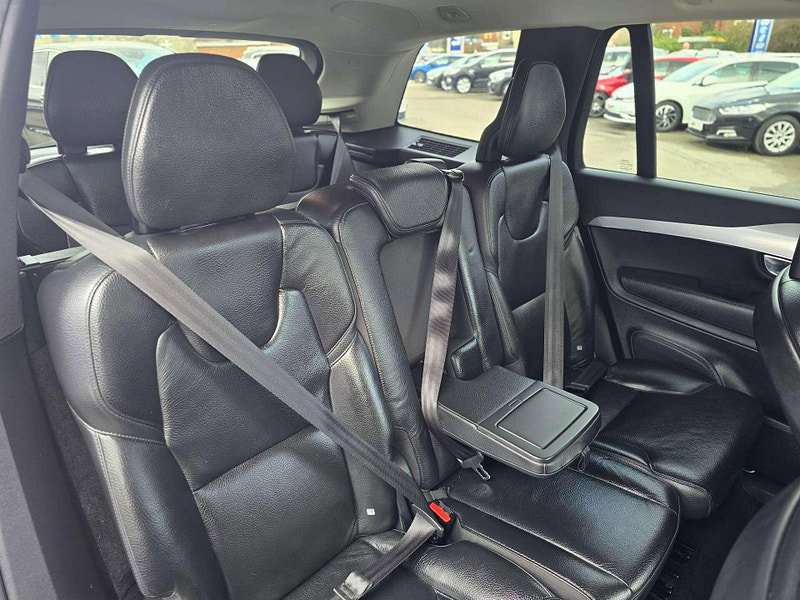 Volvo XC90 2.0 XC90 Momentum D5 PowerPulse AWD Auto 4WD 5dr 5dr Automatic 2026