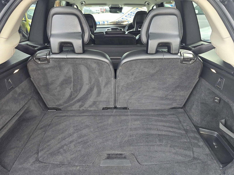 Volvo XC90 2.0 XC90 Momentum D5 PowerPulse AWD Auto 4WD 5dr 5dr Automatic 2026