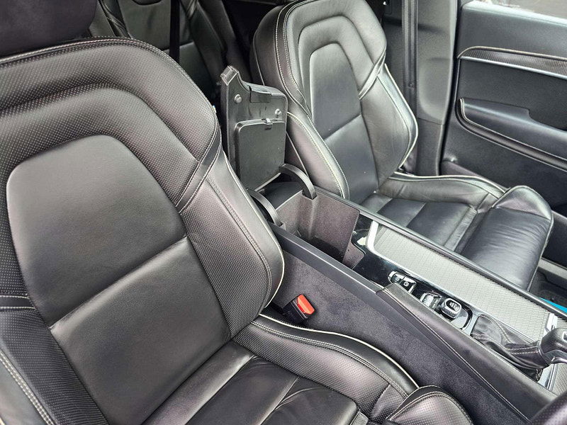 Volvo XC90 2.0 XC90 R-Design D5 PowerPulse AWD Auto 4WD 5dr 5dr Automatic 2025