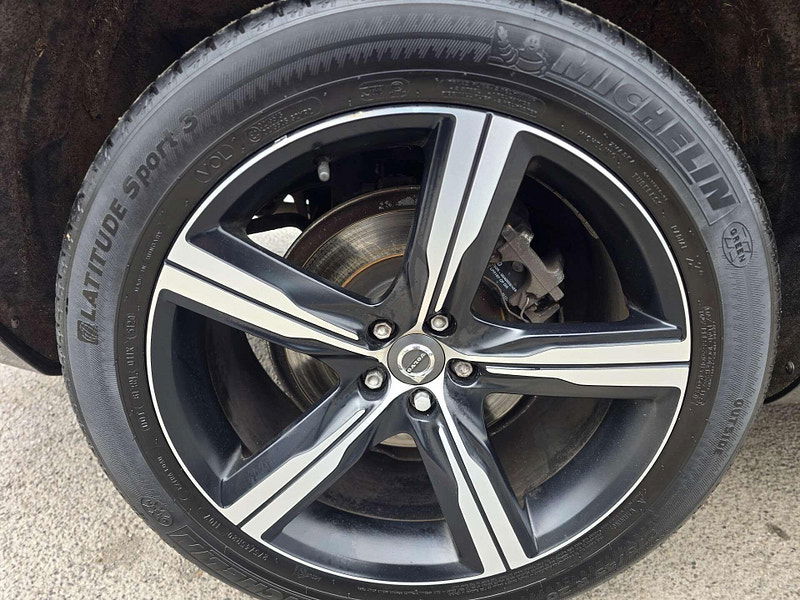 Volvo XC90 2.0 XC90 R-Design D5 PowerPulse AWD Auto 4WD 5dr 5dr Automatic 2025