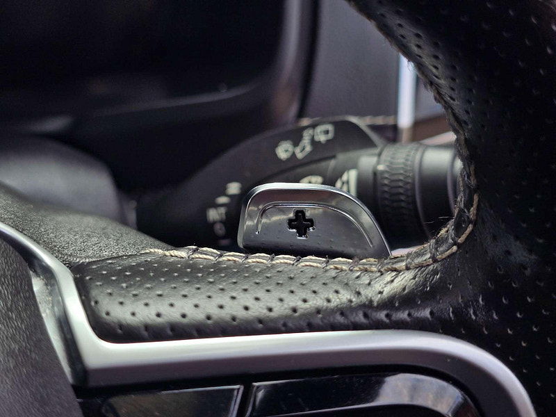 Volvo XC90 2.0 XC90 R-Design D5 PowerPulse AWD Auto 4WD 5dr 5dr Automatic 2025