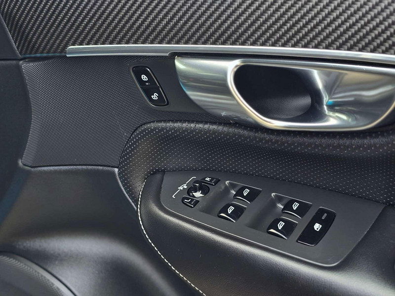 Volvo XC90 2.0 XC90 R-Design D5 PowerPulse AWD Auto 4WD 5dr 5dr Automatic 2025