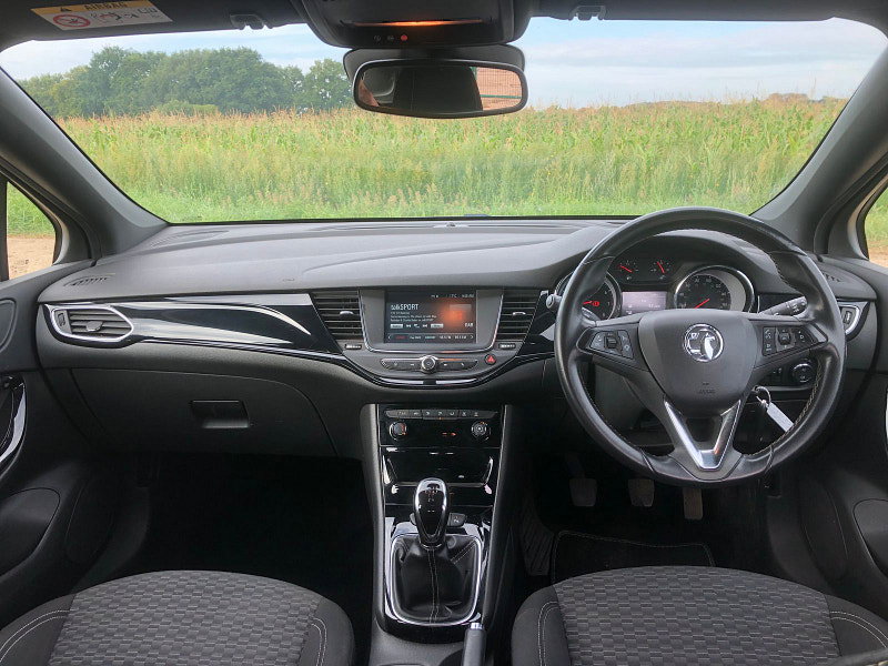 Vauxhall Astra 1.4L SRI Hatchback 5dr Petrol Manual Euro 6 (99 bhp)