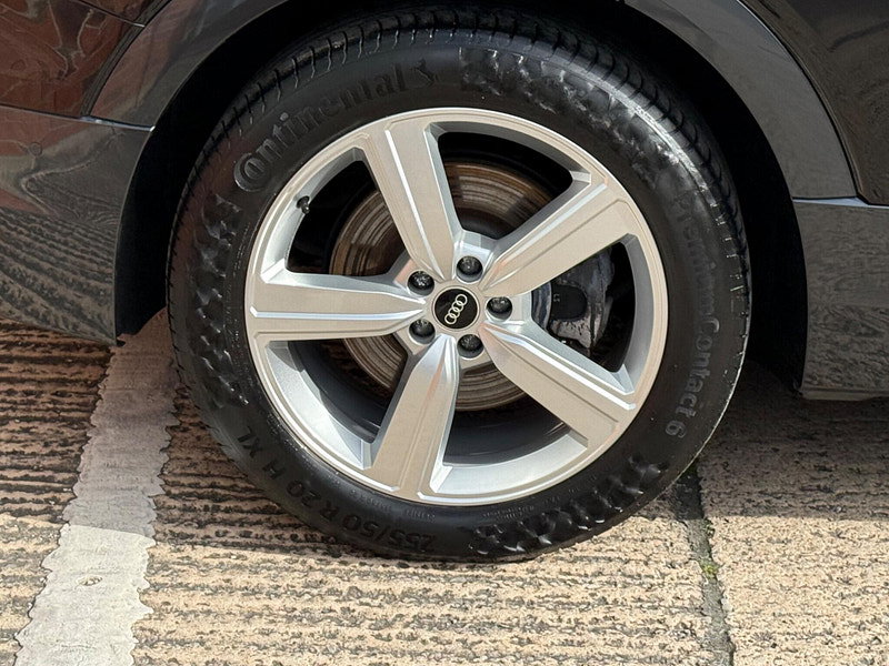 Audi E-tron 50 Technik Auto quattro 5dr 71.2kWh (11kW Charger)