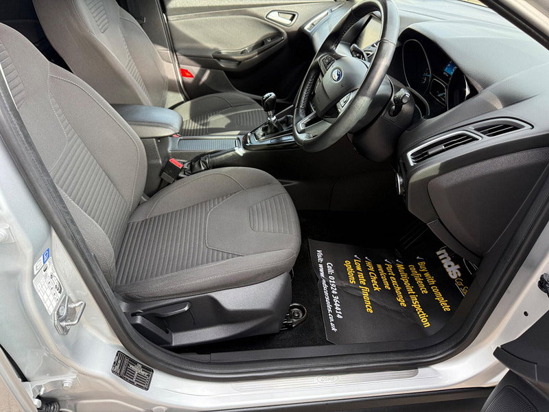 Ford Focus 1.0T EcoBoost Titanium Euro 6 (s/s) 5dr