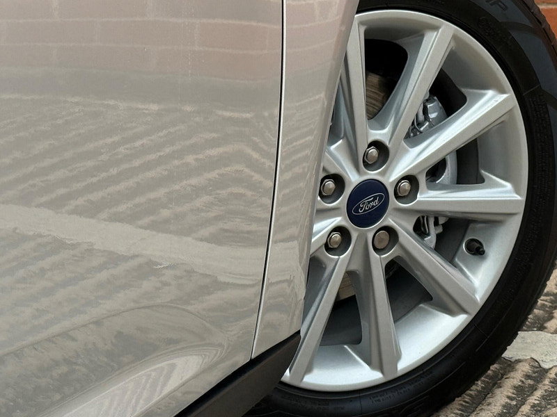 Ford Focus 1.0T EcoBoost Titanium Euro 6 (s/s) 5dr