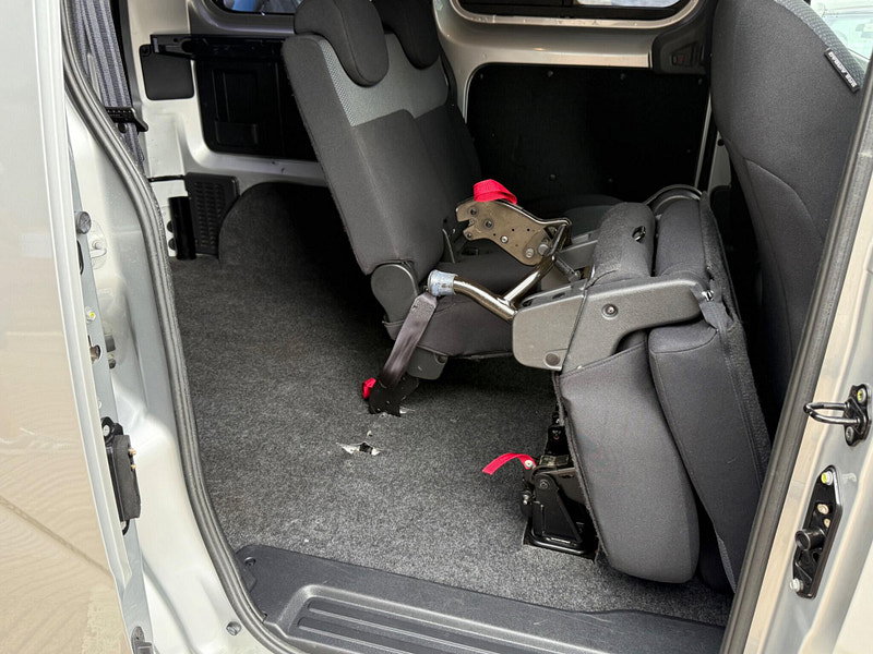 Nissan e-NV200 Acenta Auto 5dr (5 Seat, Rapid Plus)