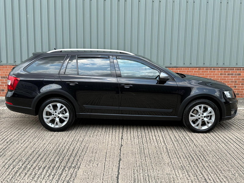 Skoda Octavia 2.0 TDI Scout DSG 4WD Euro 6 (s/s) 5dr