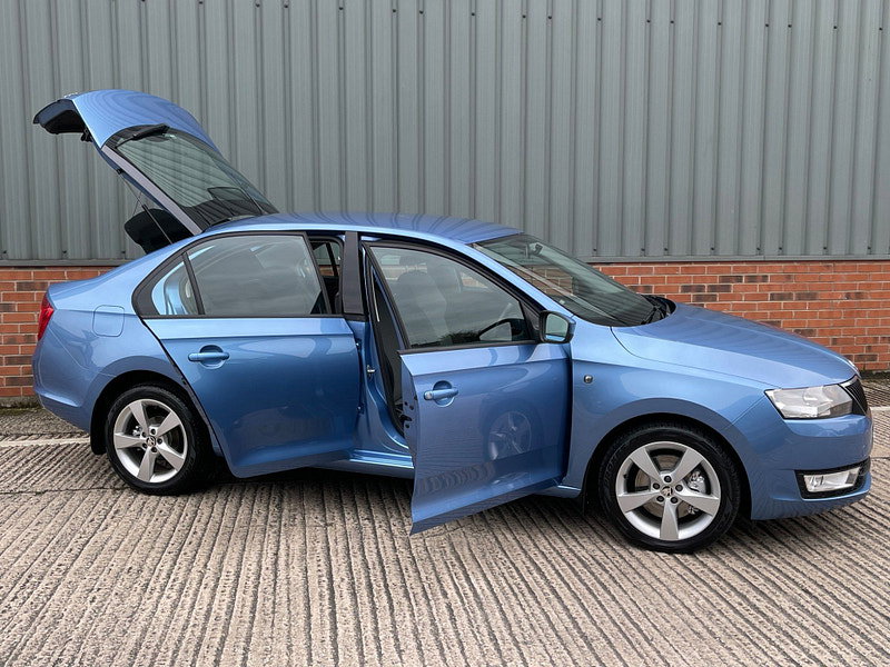 Skoda Rapid 1.6 TDI Elegance Euro 5 5dr