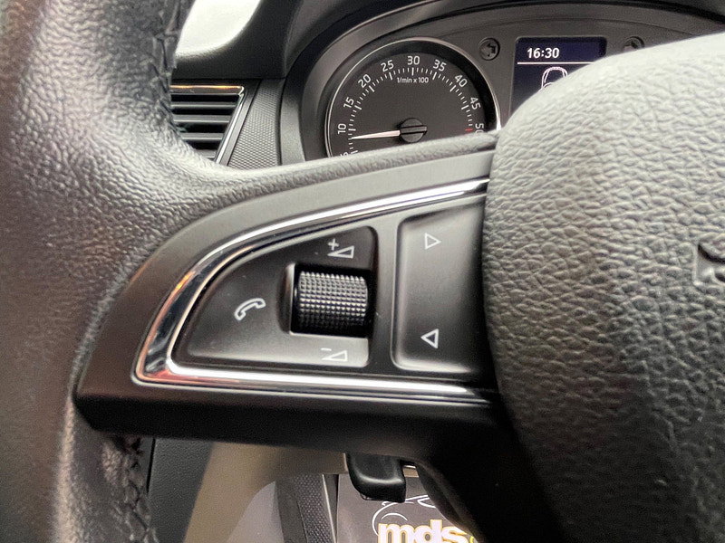 Skoda Rapid 1.6 TDI Elegance Euro 5 5dr