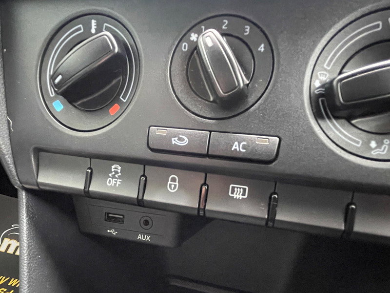 Skoda Rapid 1.6 TDI Elegance Euro 5 5dr