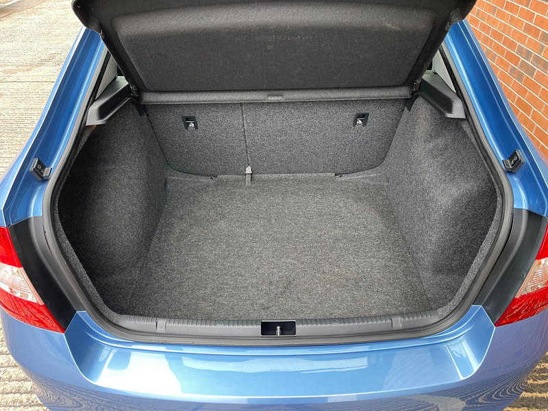 Skoda Rapid 1.6 TDI Elegance Euro 5 5dr