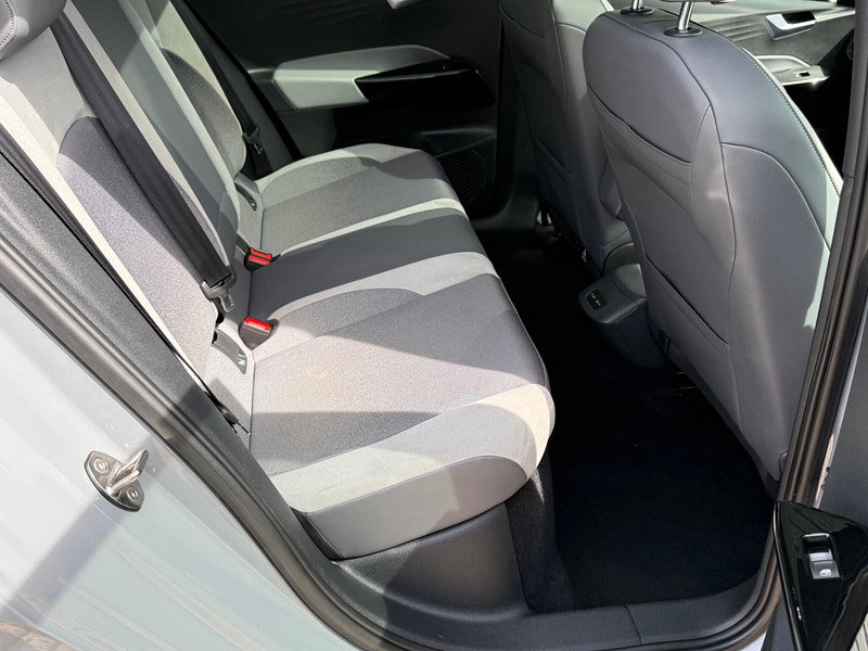 Volkswagen ID.3 Pro Performance 58kWh Family Auto 5dr