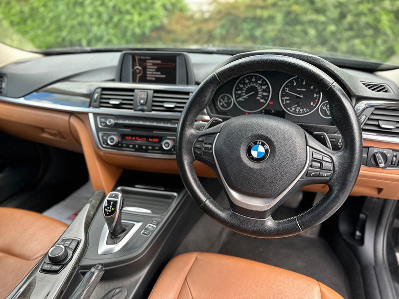 BMW 3 Series 2.0 320d Luxury Touring Auto Euro 5 (s/s) 5dr 5dr Automatic 2025