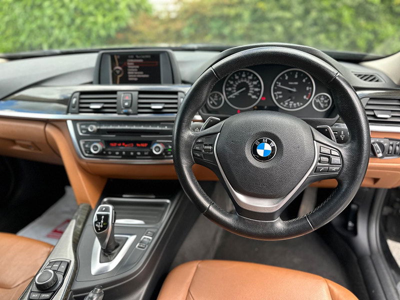 BMW 3 Series 2.0 320d Luxury Touring Auto Euro 5 (s/s) 5dr 5dr Automatic 2025