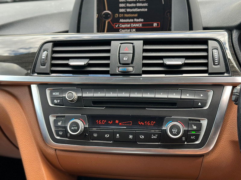 BMW 3 Series 2.0 320d Luxury Touring Auto Euro 5 (s/s) 5dr 5dr Automatic 2025