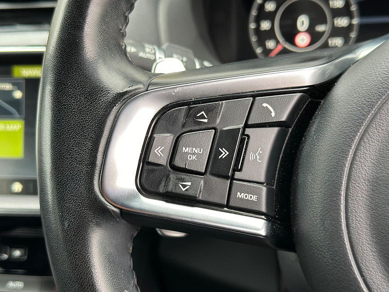 Jaguar F-PACE 2.0 D180 R-Sport Auto AWD Euro 6 (s/s) 5dr 5dr Automatic 2025