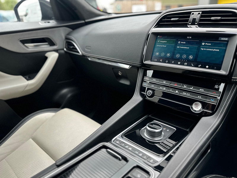 Jaguar F-PACE 2.0 D180 R-Sport Auto AWD Euro 6 (s/s) 5dr 5dr Automatic 2025