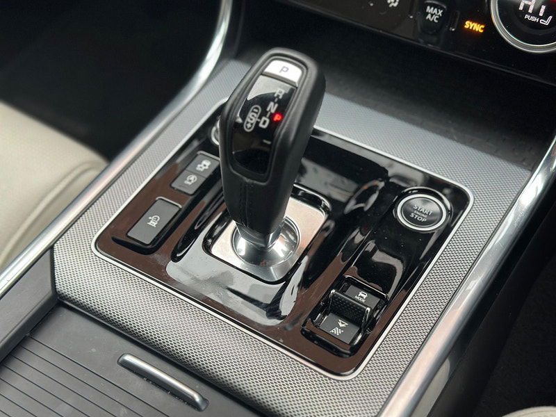 Jaguar XE 2.0 P250i R-Dynamic S Auto Euro 6 (s/s) 4dr 4dr Automatic 2025