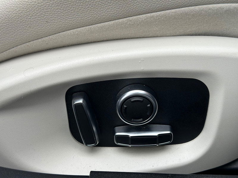 Jaguar XE 2.0 P250i R-Dynamic S Auto Euro 6 (s/s) 4dr 4dr Automatic 2025