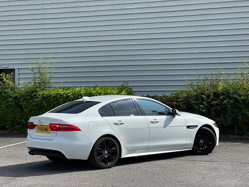 Jaguar XE 2.0d R-Sport Auto Euro 6 (s/s) 4dr 4dr Automatic 2025