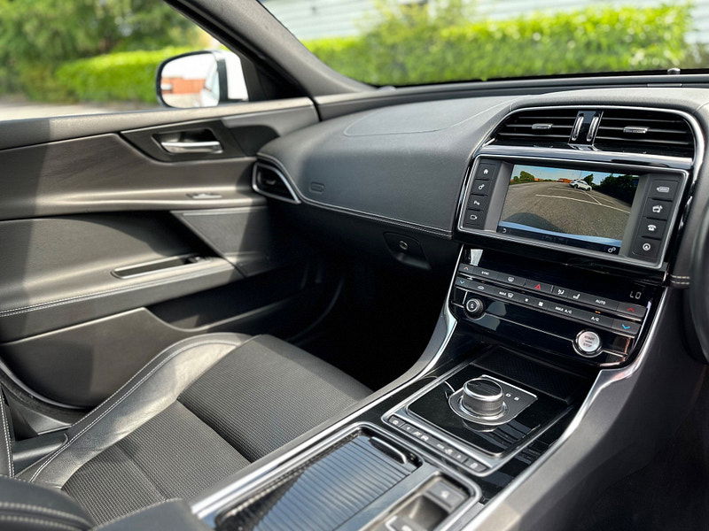 Jaguar XE 2.0d R-Sport Auto Euro 6 (s/s) 4dr 4dr Automatic 2025
