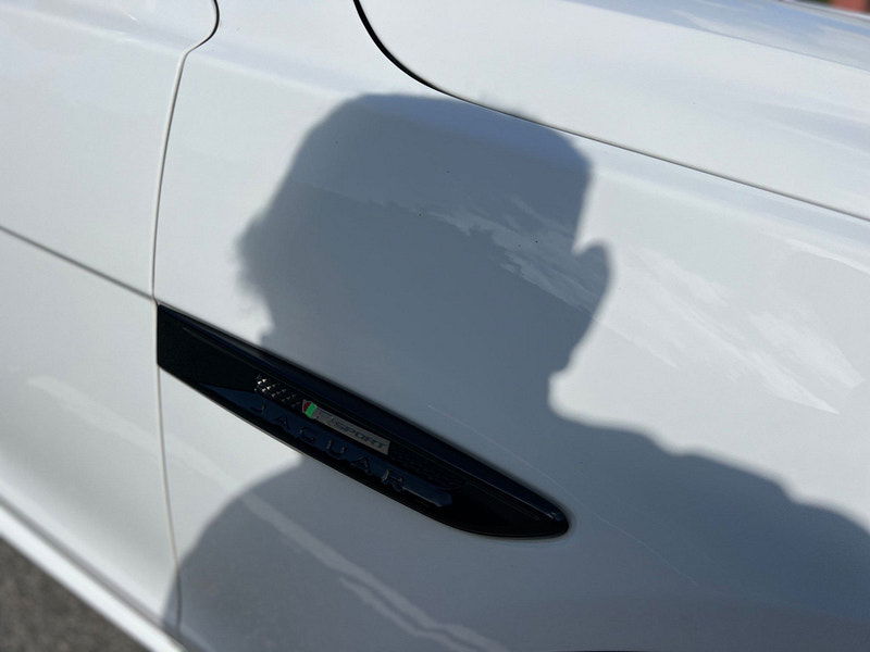 Jaguar XF 2.0d R-Sport Auto Euro 6 (s/s) 4dr 4dr Automatic 2025