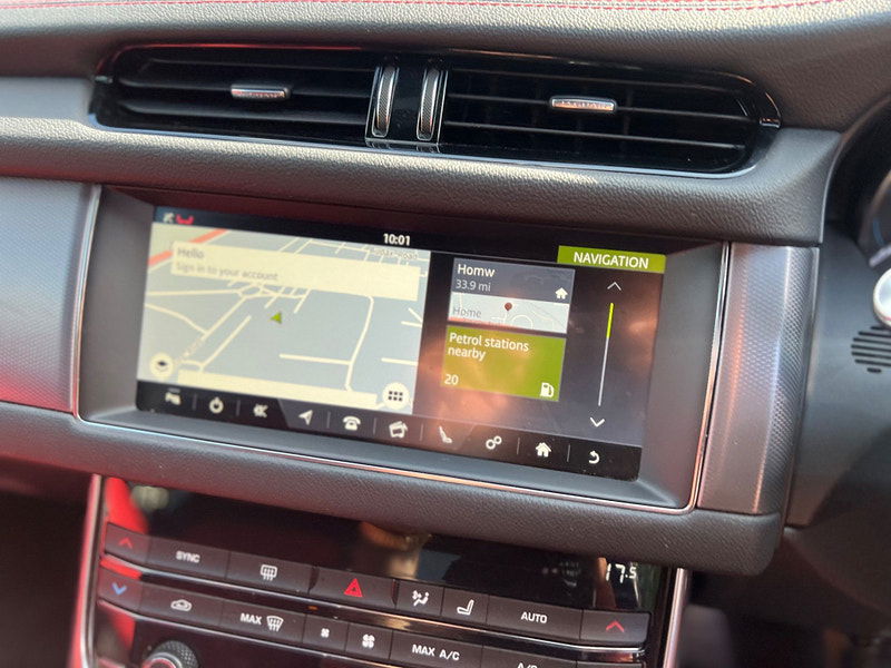 Jaguar XF 2.0d R-Sport Auto Euro 6 (s/s) 4dr 4dr Automatic 2025