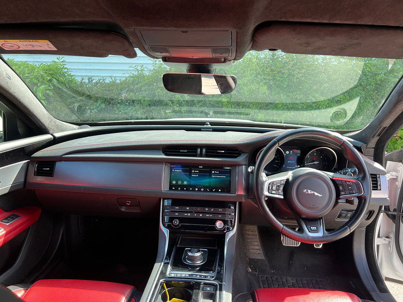 Jaguar XF 2.0d R-Sport Auto Euro 6 (s/s) 4dr 4dr Automatic 2025