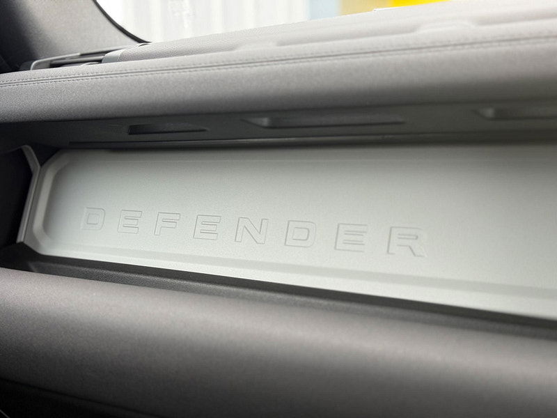 Land Rover Defender 90 3.0 D200 MHEV Hard Top SUV Auto 4WD SWB Euro 6 (s/s) 3dr 3dr Automatic 2025