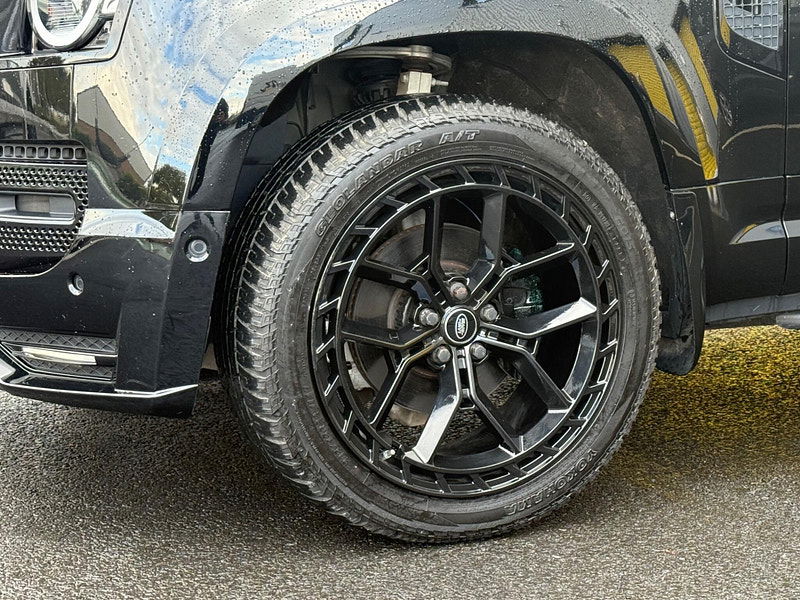 Land Rover Defender 90 3.0 D200 MHEV Hard Top SUV Auto 4WD SWB Euro 6 (s/s) 3dr 3dr Automatic 2025