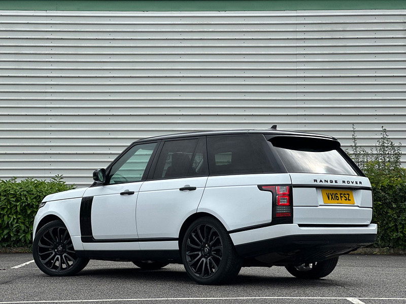 Land Rover Range Rover 3.0 TD V6 Vogue Auto 4WD Euro 6 (s/s) 5dr 5dr Automatic 2025