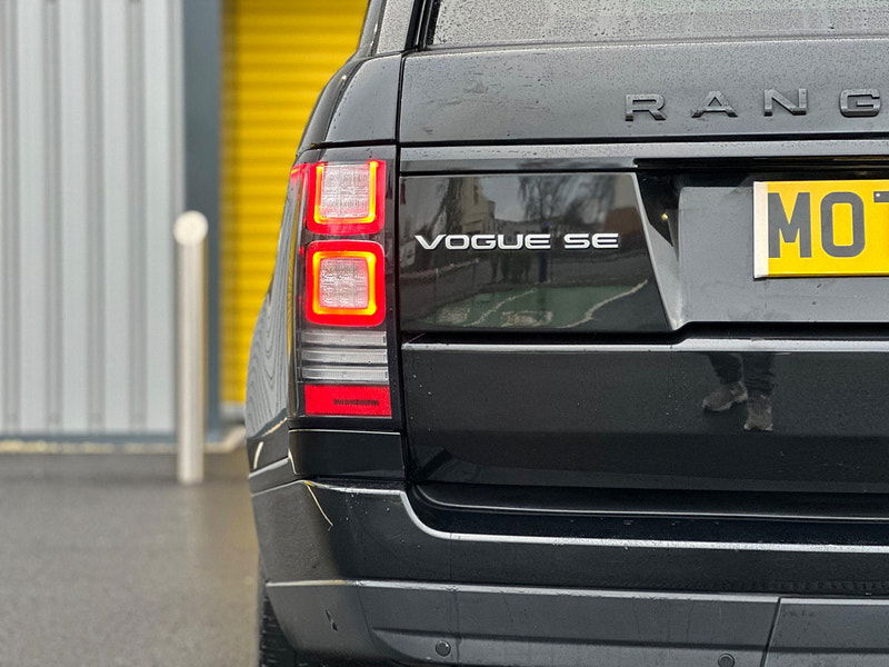 Land Rover Range Rover 3.0 TD V6 Vogue SE Auto 4WD Euro 6 (s/s) 5dr 5dr Automatic 2025
