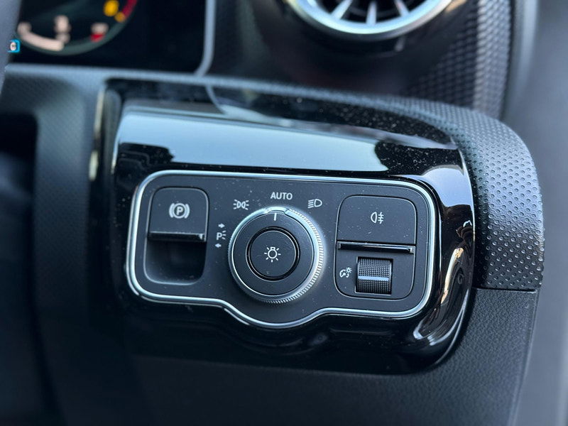 Mercedes-Benz A Class 1.5 A180d Sport (Premium) 7G-DCT Euro 6 (s/s) 5dr 5dr Automatic 2025