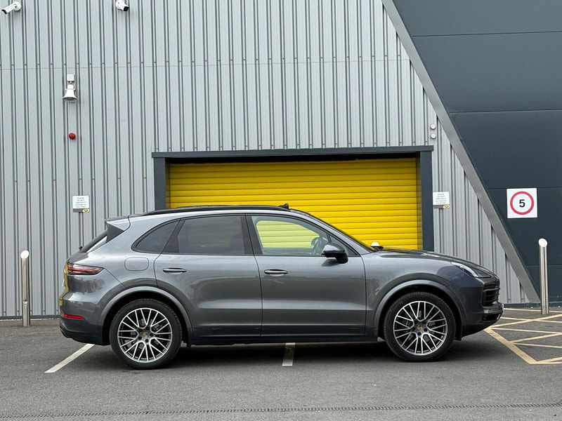 Porsche Cayenne 3.0T V6 TiptronicS 4WD Euro 6 (s/s) 5dr 5dr Automatic 2025