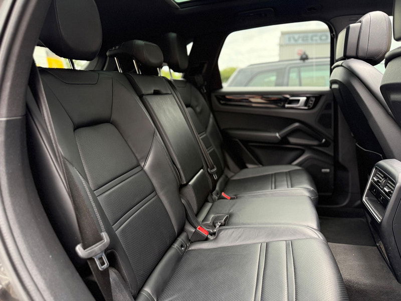 Porsche Cayenne 3.0T V6 TiptronicS 4WD Euro 6 (s/s) 5dr 5dr Automatic 2025
