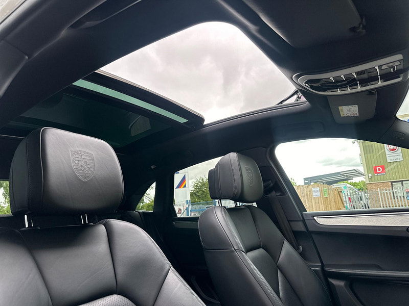 Porsche Macan 3.0T V6 S PDK 4WD Euro 6 (s/s) 5dr 5dr Automatic 2025