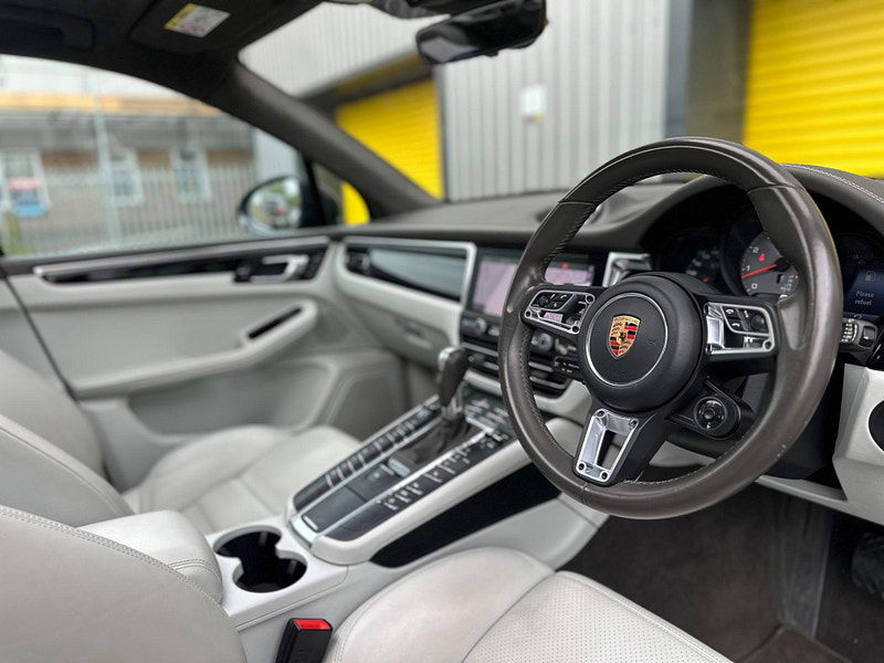 Porsche Macan 3.0T V6 S PDK 4WD Euro 6 (s/s) 5dr 5dr Automatic 2025