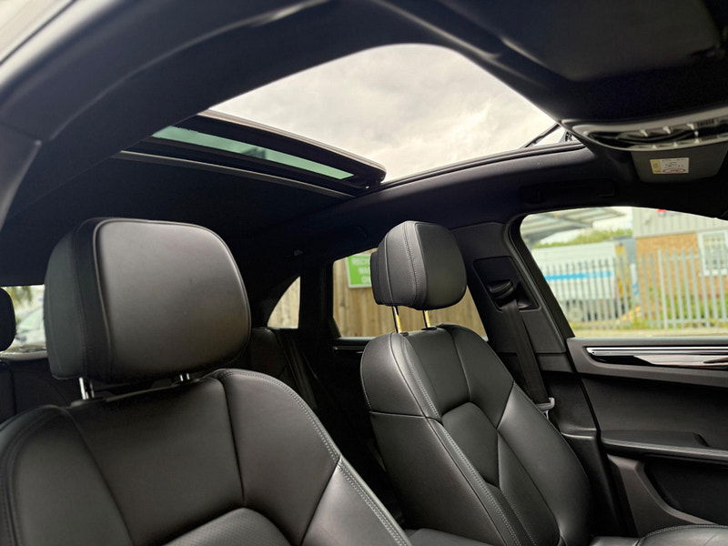 Porsche Macan 3.0T V6 S PDK 4WD Euro 6 (s/s) 5dr 5dr Automatic 2025