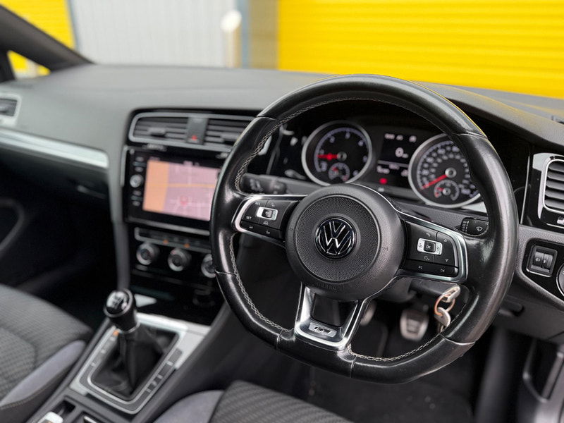 Volkswagen Golf 2.0 TDI BlueMotion Tech R-Line Euro 6 (s/s) 5dr 5dr Manual 2025