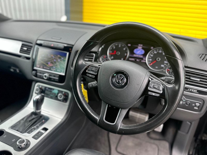 Volkswagen Touareg 3.0 TDI V6 BlueMotion Tech Altitude Tiptronic 4WD Euro 5 (s/s) 5dr 5dr Automatic 2024