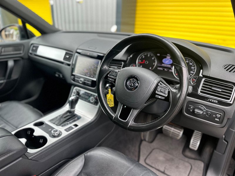 Volkswagen Touareg 3.0 TDI V6 BlueMotion Tech Altitude Tiptronic 4WD Euro 5 (s/s) 5dr 5dr Automatic 2024