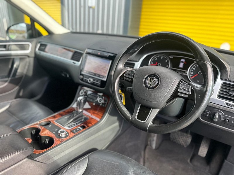 Volkswagen Touareg 3.0 TDI V6 BlueMotion Tech SE Tiptronic 4WD Euro 5 (s/s) 5dr 5dr Automatic 2024